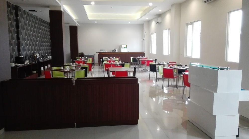Midtown Xpress Sampit - Kalimantan Tengah Eksteriør billede